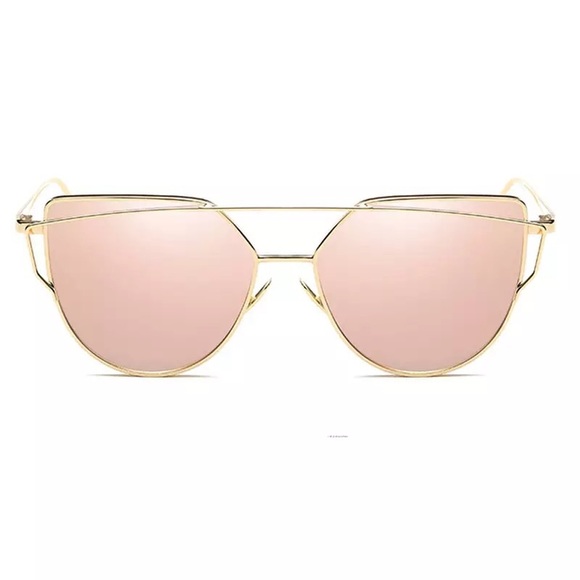 ✨Just in✨Rose Gold Sunglasses - Picture 3 of 3